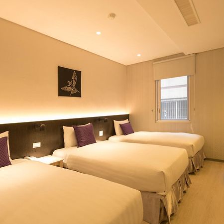 טאינאן Just Enjoy Business Hotel מראה חיצוני תמונה