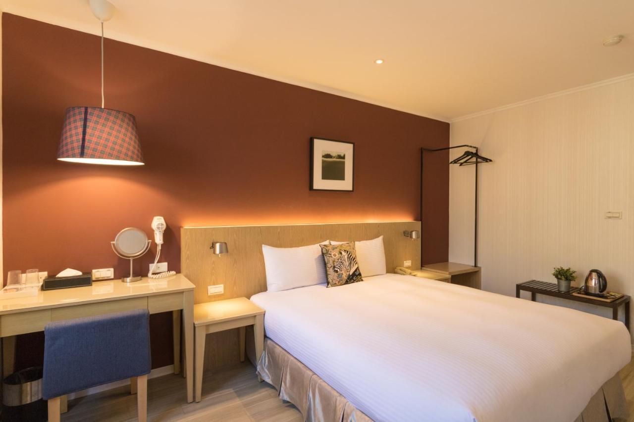 טאינאן Just Enjoy Business Hotel מראה חיצוני תמונה