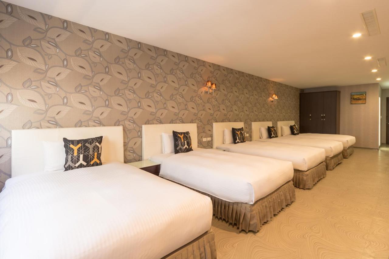 טאינאן Just Enjoy Business Hotel מראה חיצוני תמונה