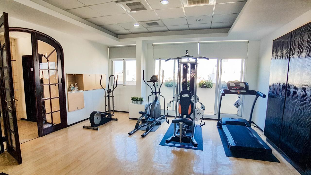טאינאן Just Enjoy Business Hotel מראה חיצוני תמונה