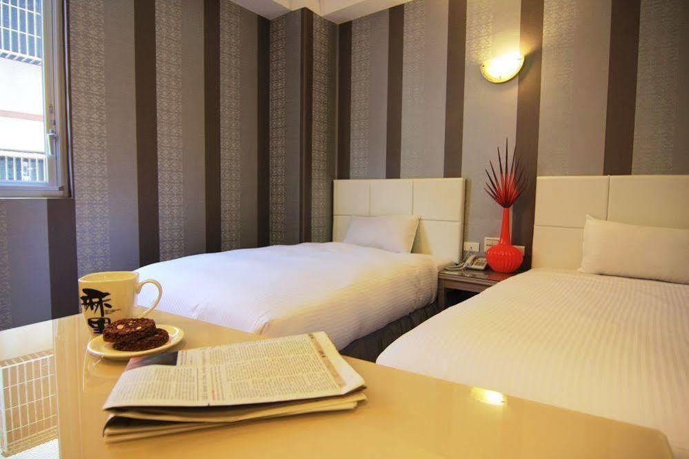 טאינאן Just Enjoy Business Hotel מראה חיצוני תמונה