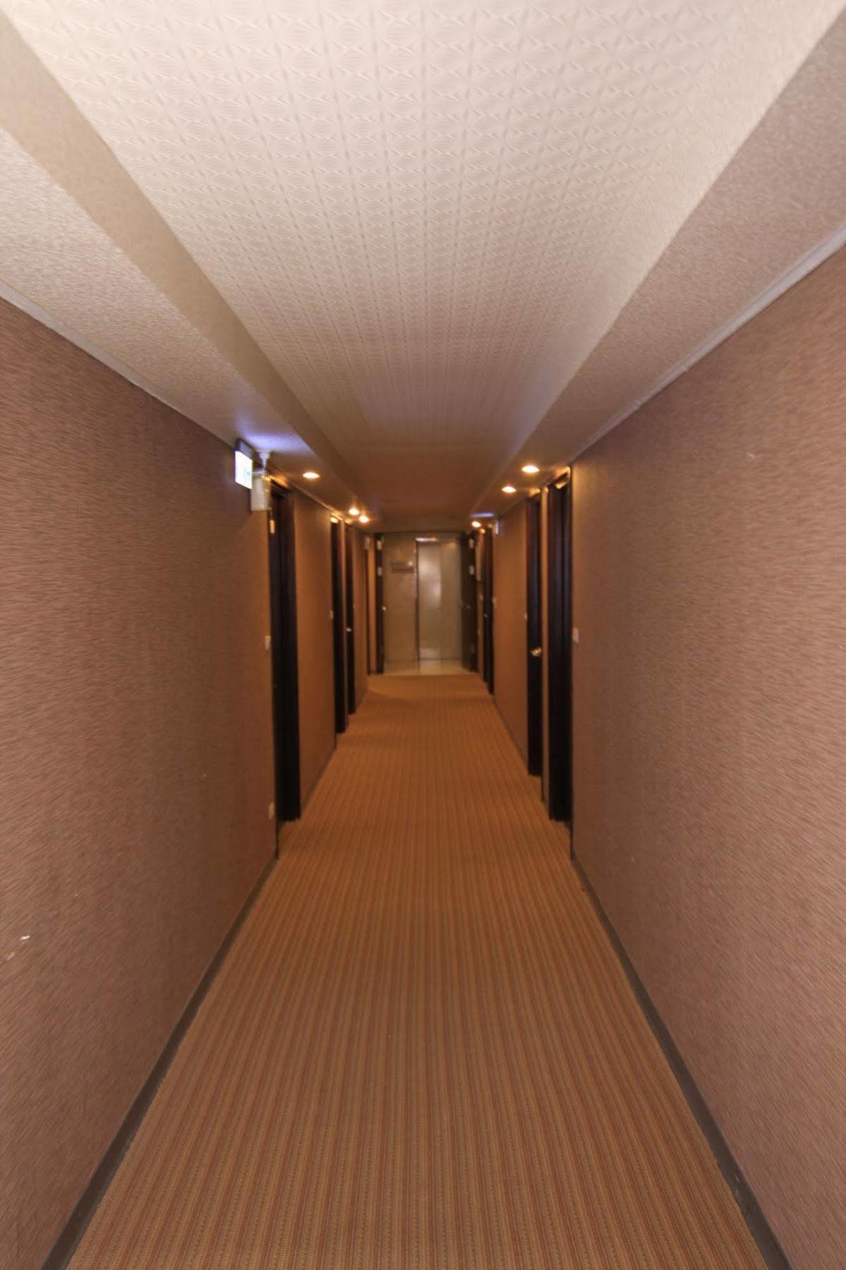 טאינאן Just Enjoy Business Hotel מראה חיצוני תמונה